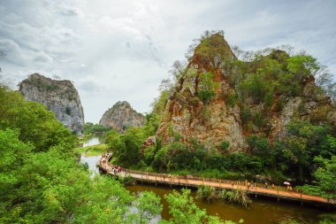 Güzel taş dağ Ratchaburi, Tayland 