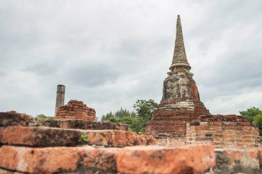 Eski pagoda Wat Mahathat, Ayutthaya Tarih Parkı, Tayland.