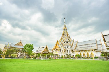Muhteşem tapınak Wat Sothonwararam Chachoengsao ili, Tayland.