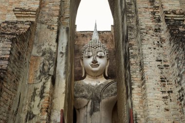 13. yüzyılda tapınak enshrining, Sukhothai, Tayland en büyük Buda resim. Wat Si dostum Phra Achana.