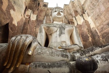 13. yüzyılda tapınak enshrining, Sukhothai, Tayland en büyük Buda resim. Wat Si dostum Phra Achana.