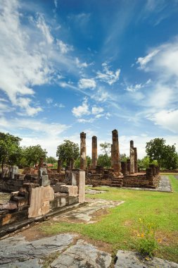 Eski Wat Chetuphon Sukhothai Historical Park, Sukhothai Eyaleti, Tayland mahvetti