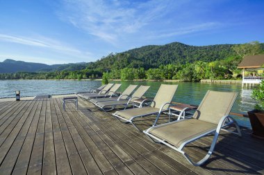 Plaj sandalyesini Adası arka plan, Koh Chang, Trad Eyaleti, Tayland.