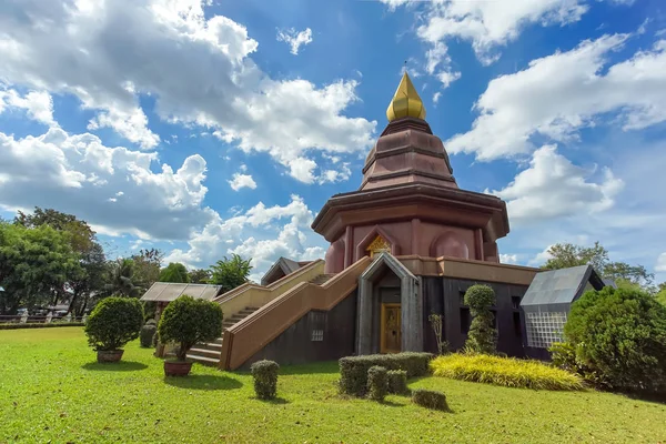 Sam Daha Choa Khun Pagoda Içinde Wat Pai Lom Trad — Stok fotoğraf