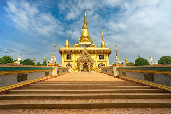 Wat Khiriwong ünlü Prachulamanee Pagoda.