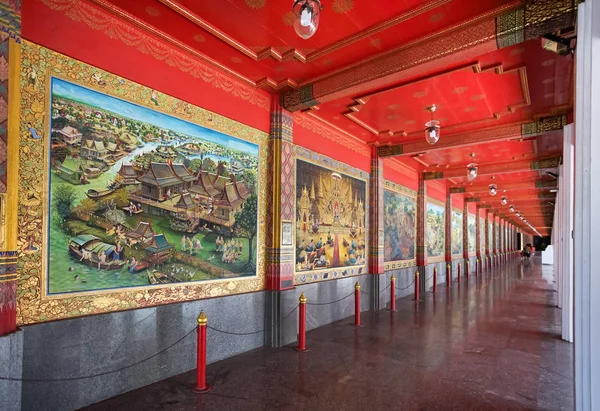 Pintura mural tailandesa colorida en Wat Wat Pa Lelai . — Foto de Stock