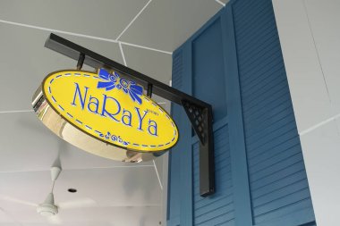 Merkez Vill adlı yeni bir alışveriş merkezinde Naraya çanta mağazası