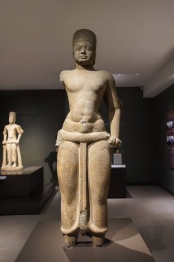 Tayland 'da dört silahlı Vişnu (Narayana) Dvaravati sanatı.