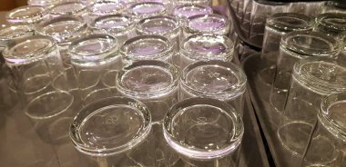 satır boş gözlük baş aşağı duran