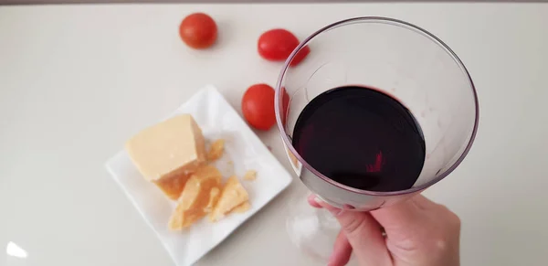 Gorl Holds Glass Red Vine Yellow Cheese White Plate Three — Stock Photo, Image