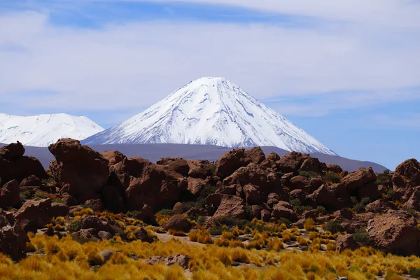 Paisajes Del Desierto Atacama Vista Del Volcán Licancabur Chile Paisajes —  Fotos de Stock