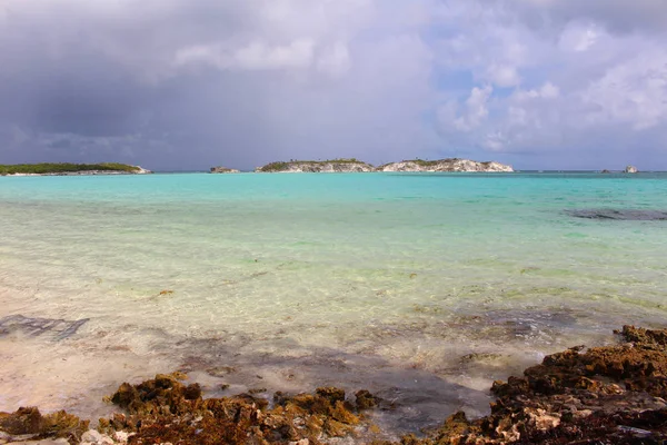 Playa Fina Arena Blanca Mar Azul Una Isla Caribeña Long —  Fotos de Stock