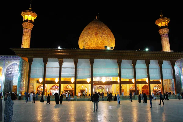 Shiraz Irán Abril 2016 Fachada Mezquita Shah Ceragh Shiraz Irán — Foto de Stock
