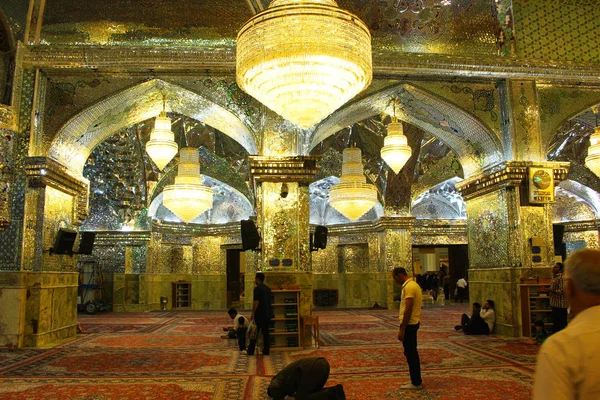 Shiraz Irão Abril 2016 Interior Mesquita Shah Ceragh Shiraz Irão — Fotografia de Stock