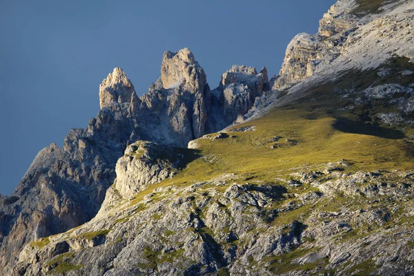 Vista Del Paisaje Montañas Picos Los Dolomitas Italia —  Fotos de Stock