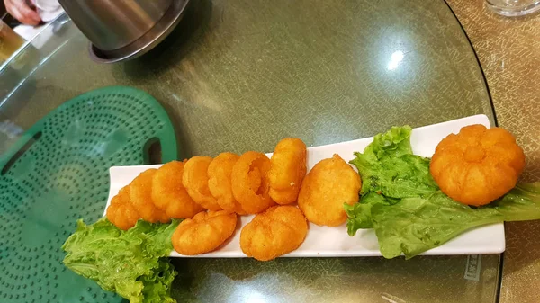 Goreng Sayuran Dengan Selada Hidangan Masakan Cina Dari Yunnan — Stok Foto