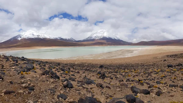 Veduta Della Laguna Verde Nel Paesaggio Desertico Degli Altopiani Andini — Foto Stock