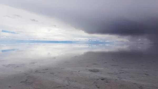 Salar Uyuni Été Inondé Après Les Pluies Bolivie Nuages Reflétés — Photo