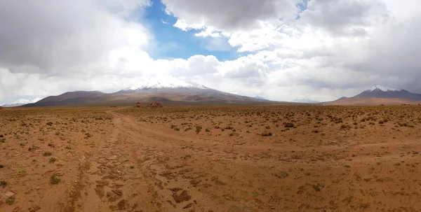 Vue Sur Les Volcans Paysage Désertique Des Hauts Plateaux Andins — Photo