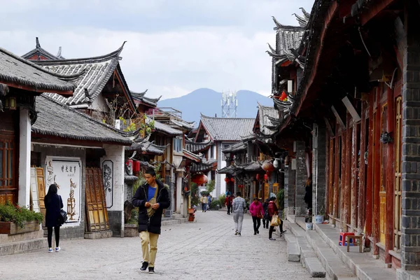 Lijiang Yunnan China Novembro 2018 Uma Vista Uma Rua Com — Fotografia de Stock