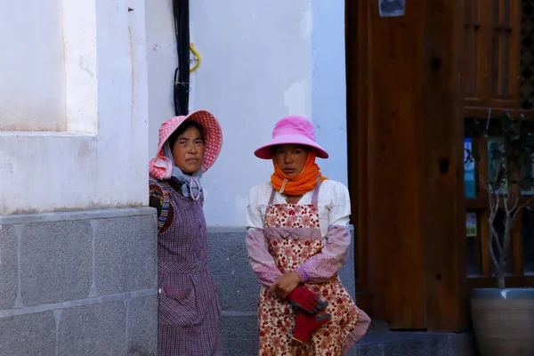 Lijiang Yunnan China Novembro 2018 Mulheres Mercado Aldeia Perto Antiga — Fotografia de Stock