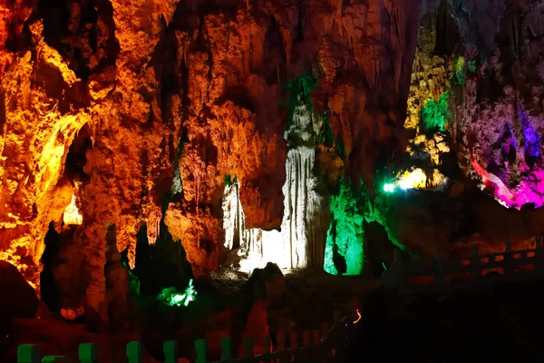 Jianshui Swallow Cave in Yunnan province, China. Yunnan, China - — Stock Photo, Image