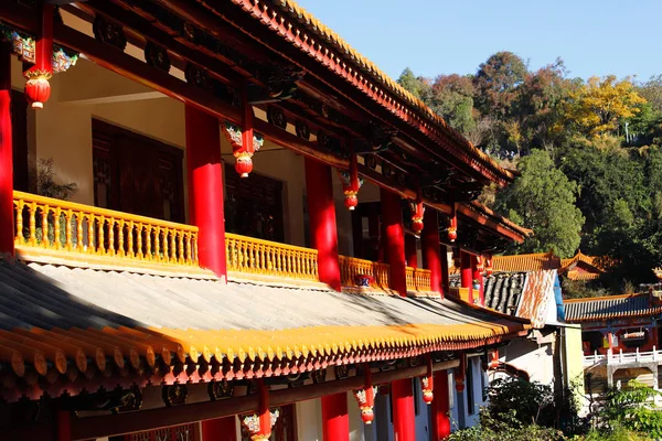 燕通寺，中国云南昆明的大型佛教建筑群 — 图库照片