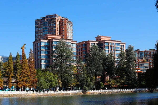 The gardens of downtown Kunming. Yunnan, China — Stock Photo, Image