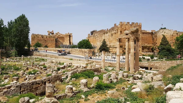 Beqaa Vadisi'ndeki Roma kenti Heliopolis veya Baalbek kalıntıları. Baalbek, Lübnan — Stok fotoğraf
