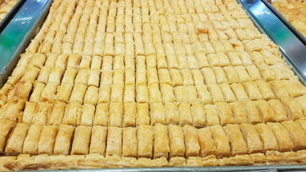 Baklava. Lübnan tatlıları. Lübnan mutfağı. Sidon, Lübnan — Stok fotoğraf