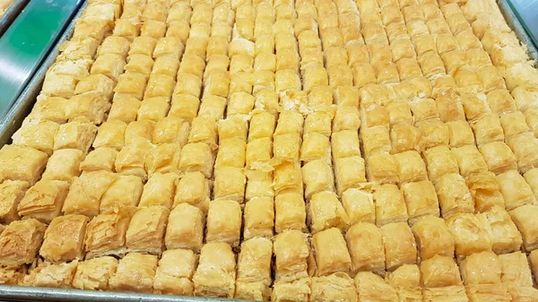Baklava. Lübnan tatlıları. Lübnan mutfağı. Sidon, Lübnan — Stok fotoğraf