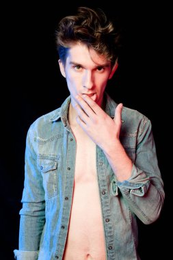 genç bir adam portreleri