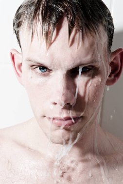 bir hoşgörülü süt banyo 