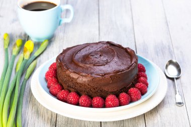 Çikolatalı kek ahududu