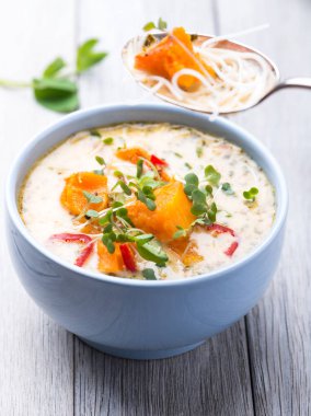 laksa çorbası, Hindistan cevizi ve squash çorbası