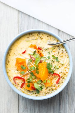 laksa çorbası, Hindistan cevizi ve squash çorbası