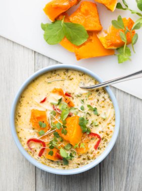 laksa çorbası, Hindistan cevizi ve squash çorbası