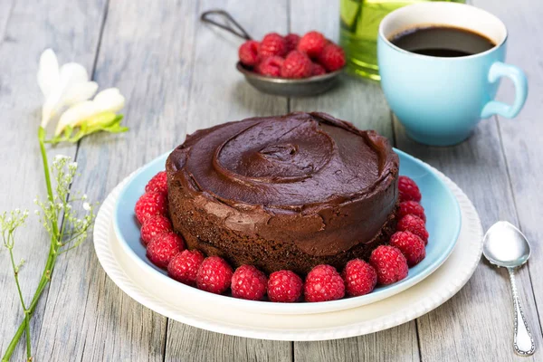 Çikolatalı kek ahududu