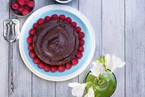 Çikolatalı kek ahududu