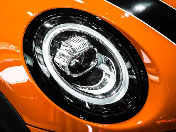 Right headlight. Car detail. Car's light. The front lights of the car. — Stock Photo, Image