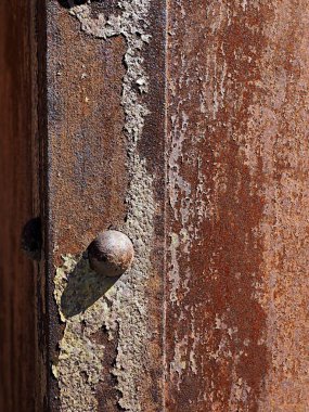 Soyut paslı metal doku, paslı metal ile arka plan tasarımı için kopya alanı için metin, görüntü güneş ışığı altında.