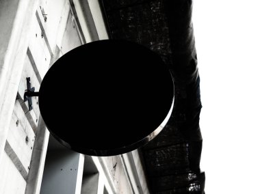 Signboard yan görünümü boş siyah Mock yukarı, şehir duvar arka plan ekran dış koyu çerçeve gölge ile mockup daire tabela.