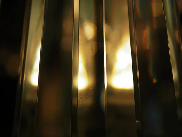 Абстрактная хрустальная люстра - Гламурный фон, стекло, зеркало . — стоковое фото