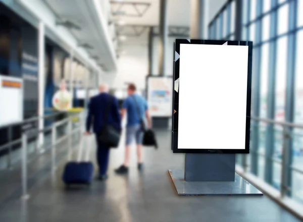 Digital media blank black and white screen modern panel, signboard for advertisement design in a shopping centre, train station, mock up with blurred background, digital kiosk, airport. — Stock Photo, Image