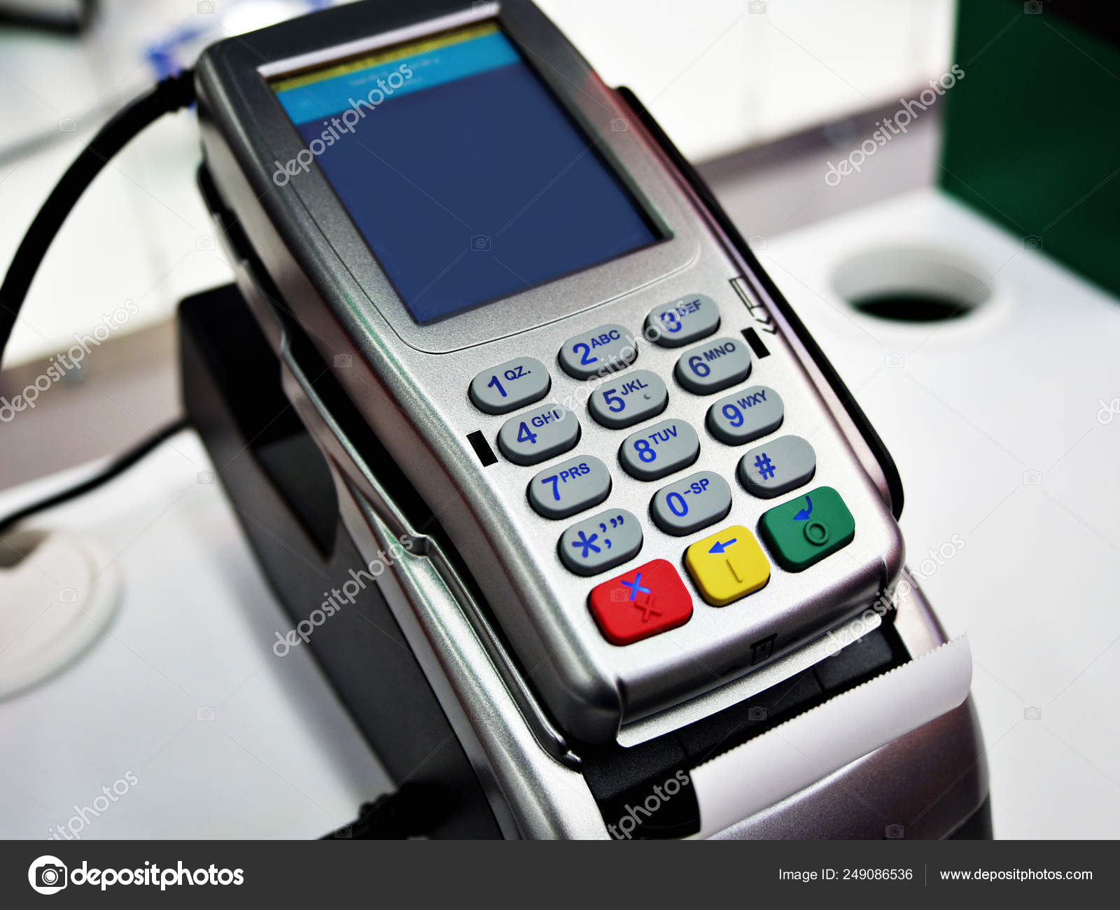 Close Up Of Machine To Pay With Credit Card Swipe Through Terminal For Payment In A Shopping Store Isometric Pos Terminal Confirms The Payment By Debit Credit Card Stock Photo Image