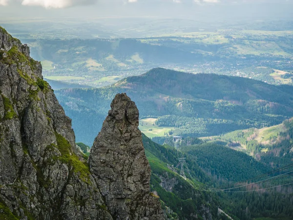 Tatra-Gebirge Teil der Karpaten-Gebirgskette in Osteuropa bilden natürliche Grenze zwischen der Slowakei und Polen. beide geschützt als Nationalpark beliebtes Ziel für Winter, Sommer-Sport. — Stockfoto