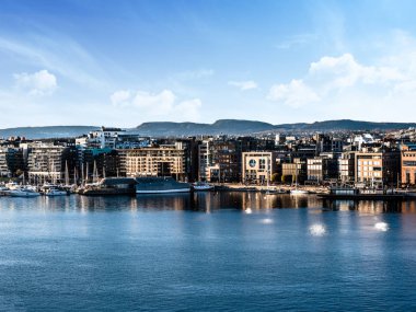 14 Nisan 2018, Oslo, Norveç, Oslo Limanı, Norveç 'te gemiler ve teknelerin sahne görünümü