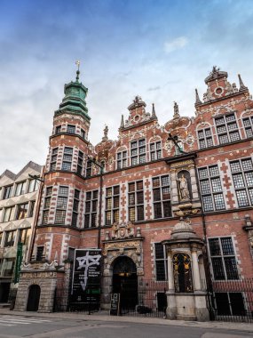 Gdansk, Polonya, 19 Nisan 2018, Anno 1605, Arsenal, Gdansk Mannerist binasında en muhteşem laik bina. Bu isyan için ilham Haarlem et salonları oldu