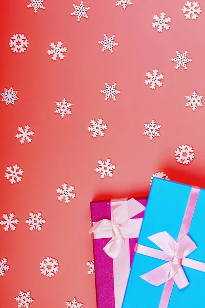 Fondo Navidad Cajas Regalo Copos Nieve Fondo Rosa Vista Superior — Foto de Stock