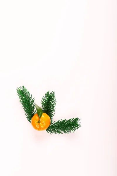 Fond Noël Tangerines Aux Feuilles Branche Épinette Vue Dessus Aménagement — Photo